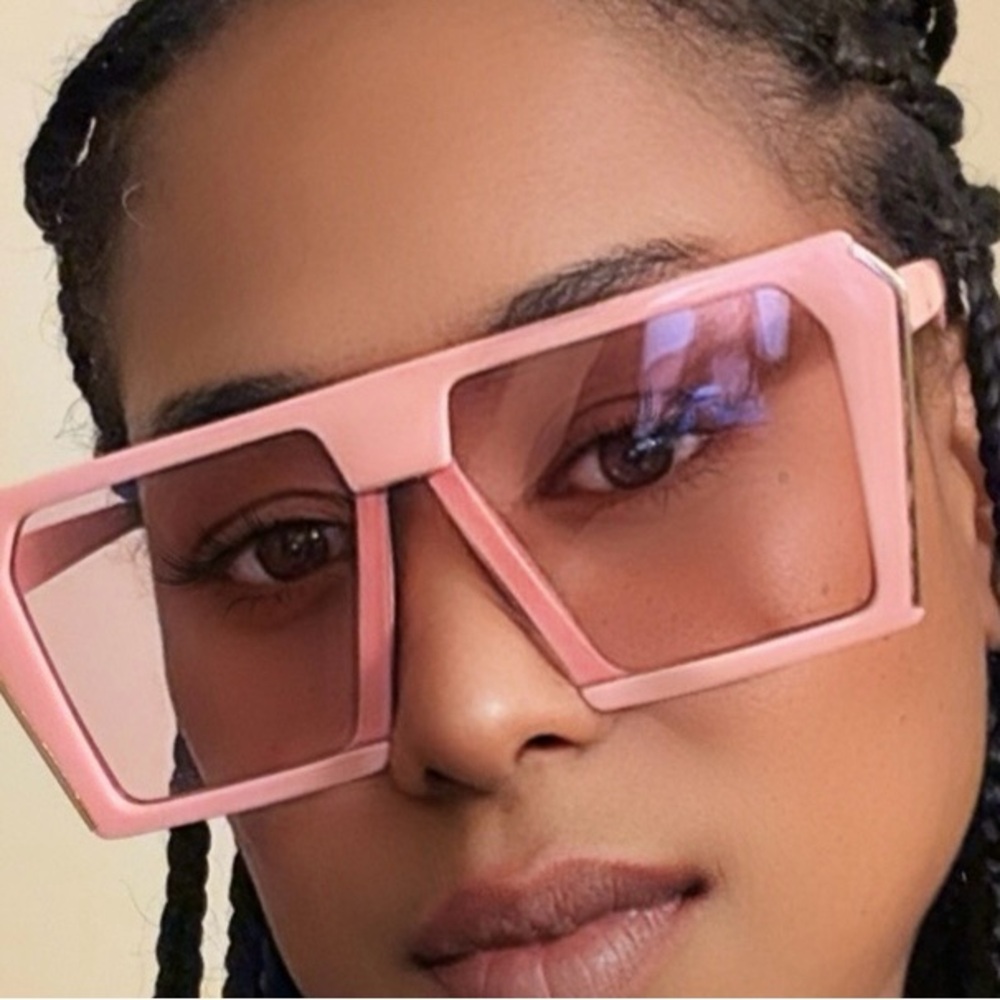 Chic Pink Oversized Sunglasses